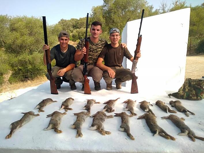 Buena percha de conejos para estrenar la campaña.