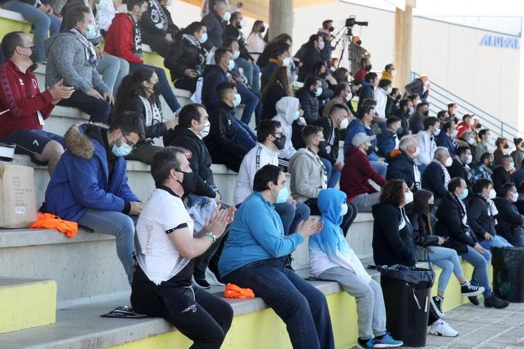 La afición del Unionistas en el Reina Sofía la pasada temporada.