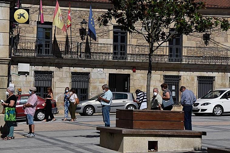 Edificio de la Casa Consistorial de Vitigudino en la plaza de España.