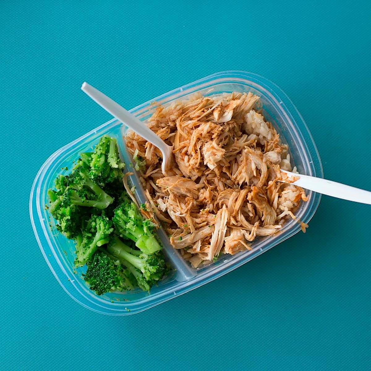 En solo unos segundos conseguiremos que nuestro ‘tupper’ este como el primer día.