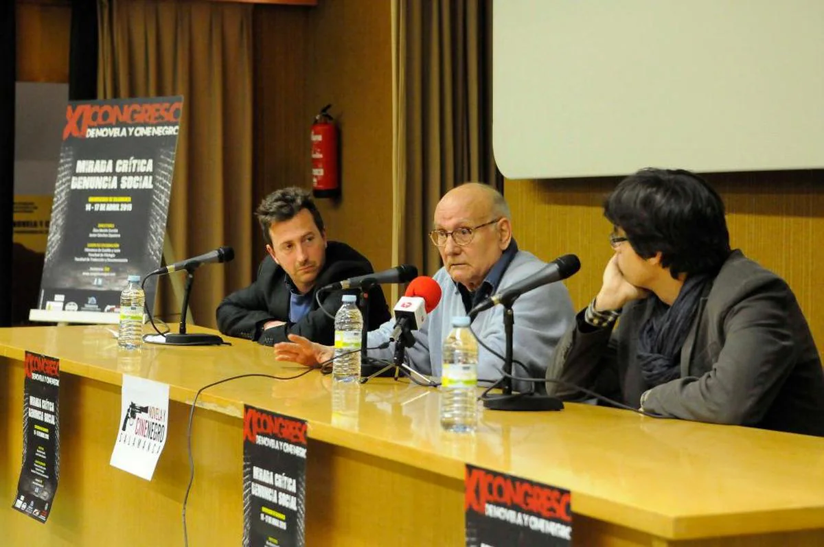 Mario Camus (en el centro) hace seis años en Salamanca