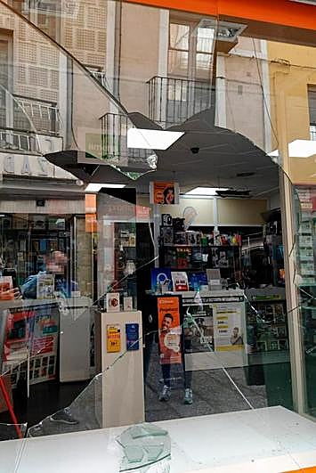 Estado en el que quedó el escaparate.