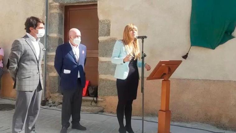 El pasodoble que le ha dedicado la alcaldesa de Ledesma a López Chaves en la inauguración de su calle