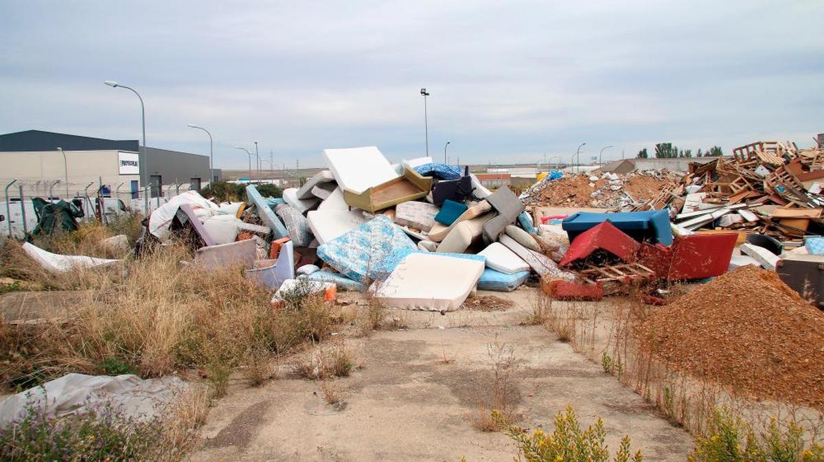 La parcela en la que se proyecta desarrollar un Punto Limpio en el polígono de Villares de la Reina