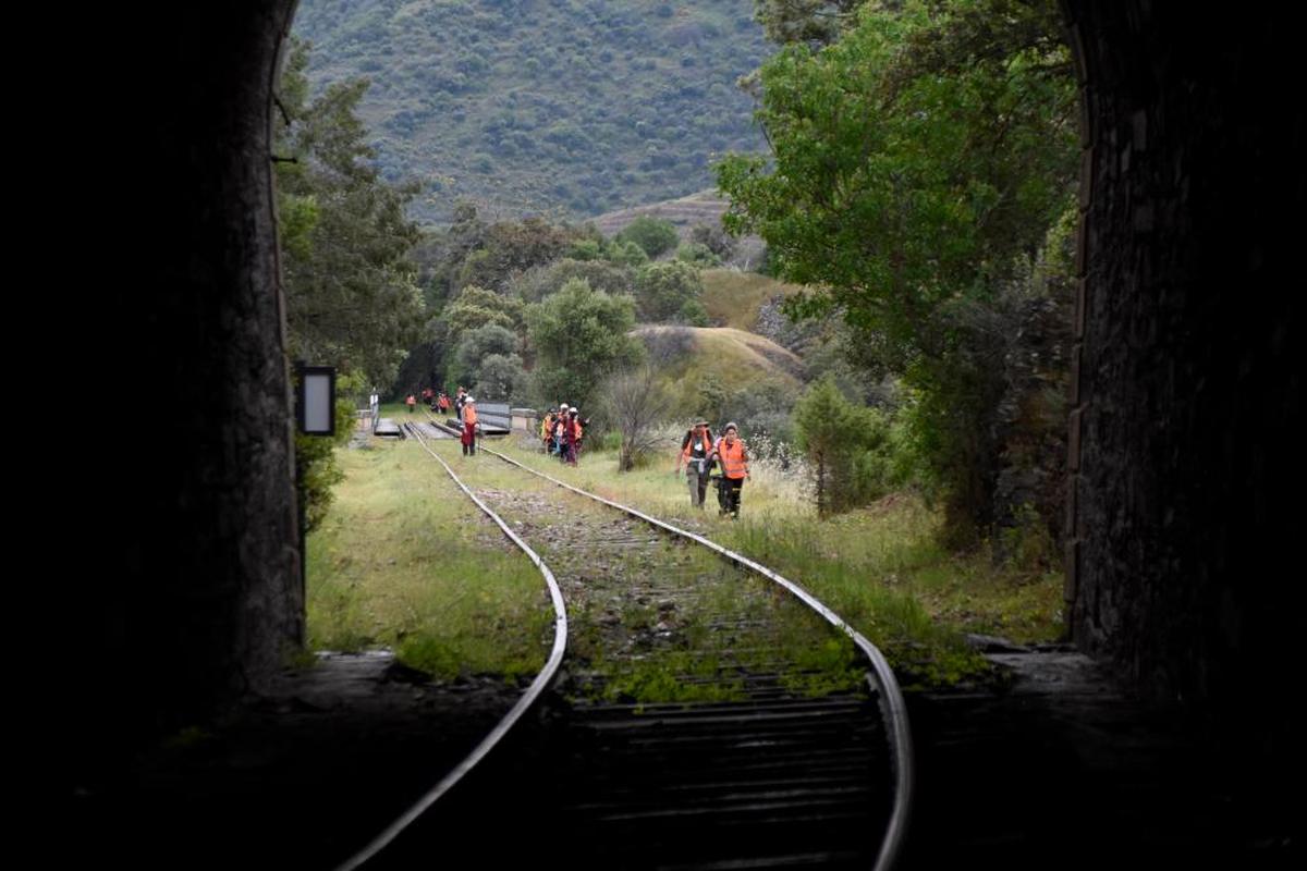 Túneles y puentes son unos de los atractivos del recorrido del Camino de Hierro en La Fregeneda.