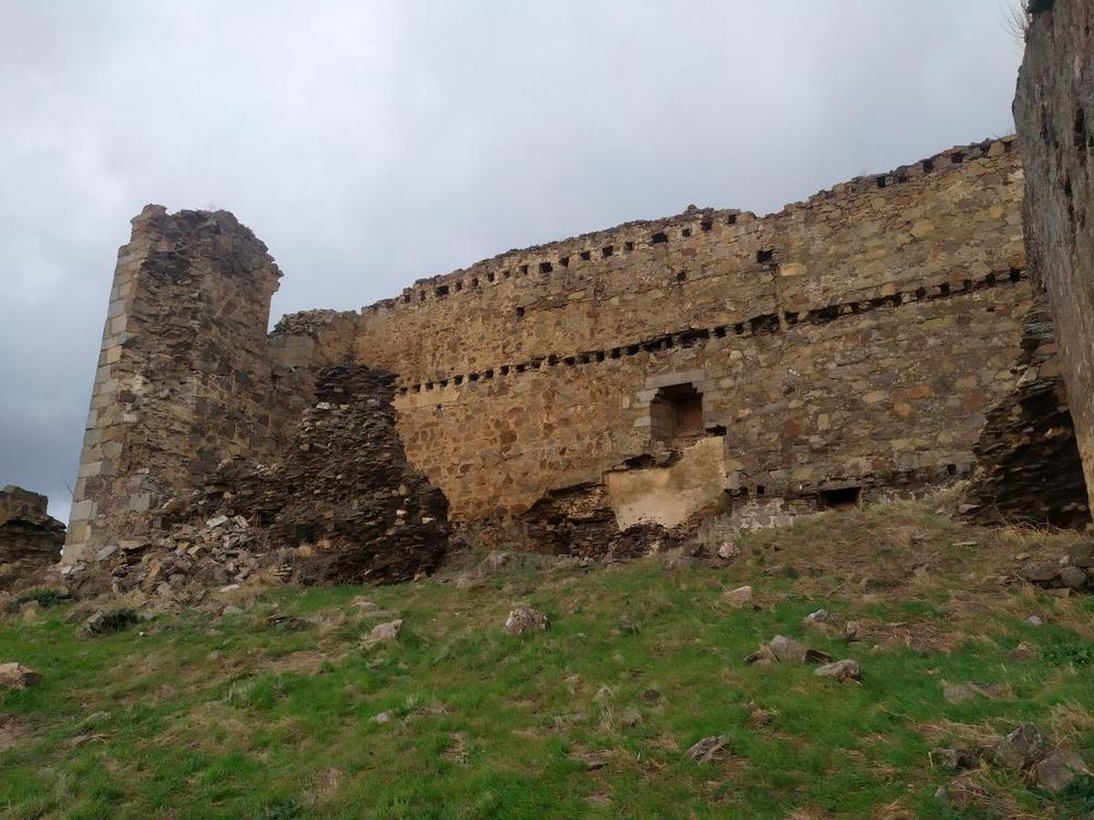 Aspecto que presenta en la actualidad el Castillo de Salvatierra de Tormes | TEL