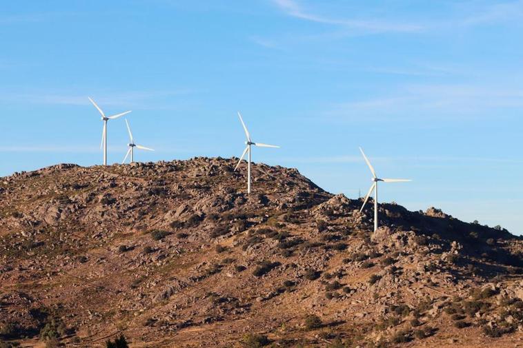 Imagen del parque eólico de Los Concejiles de Sorihuela, que tiene 7 aerogeneradores.