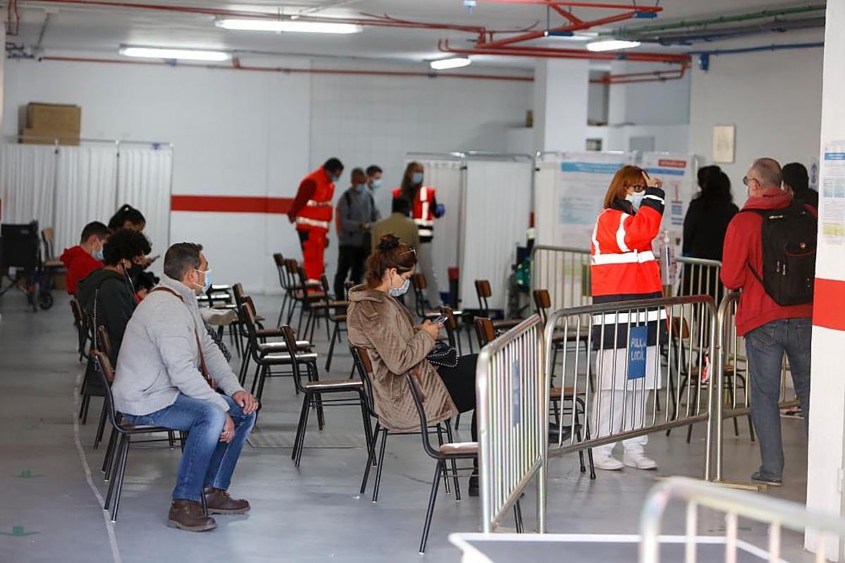Vacunación en el centro de salud de San Juan.