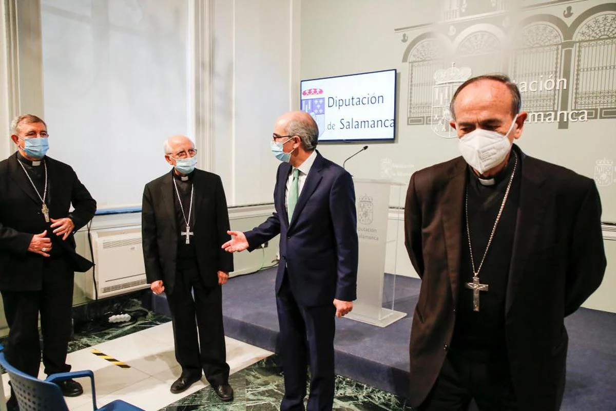 José Luis Retana, Jesús García Burillo, Javier Iglesias y Carlos López, en la firma del convenio para el arreglo de templos