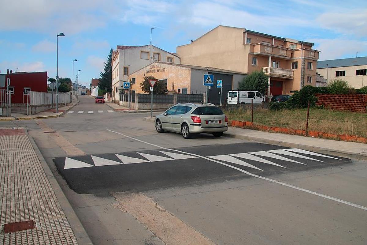 Nuevos reductores de velocidad, en la zona junto al consultorio médico.