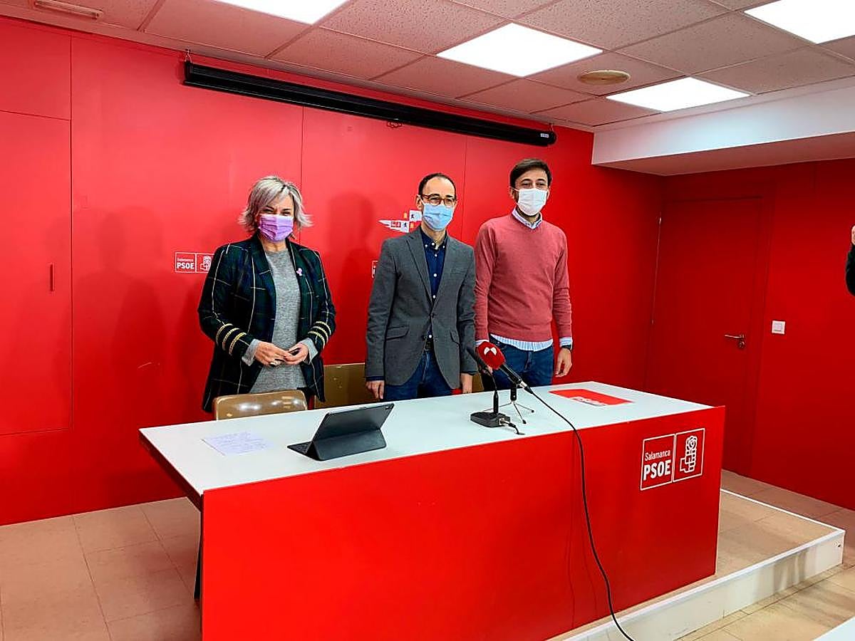 David Serrada, flanqueado por Elena Diego y Fran Díaz