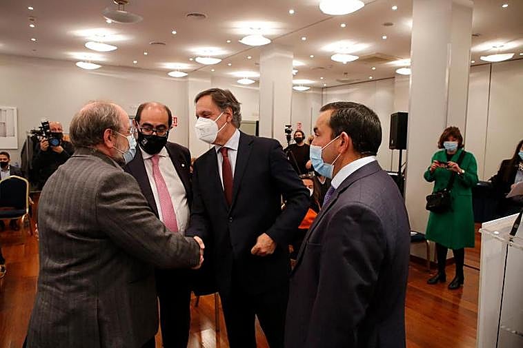 Fernando Rodríguez, Carlos García Carbayo y Eloy Ruiz, durante la jornada de Ciudades Verdes Cencyl