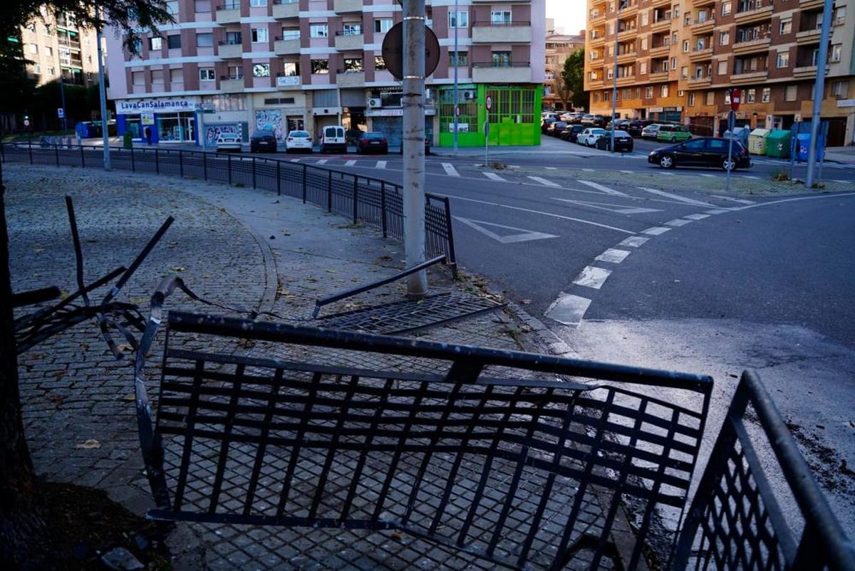 El accidente se produjo en la glorieta Santiago Martín El Viti