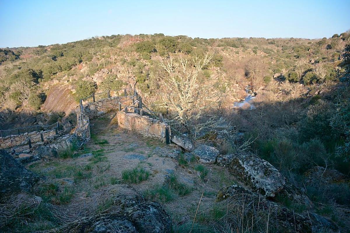 Castro de Las Merchanas, enclavado en el entorno de Lumbrales.