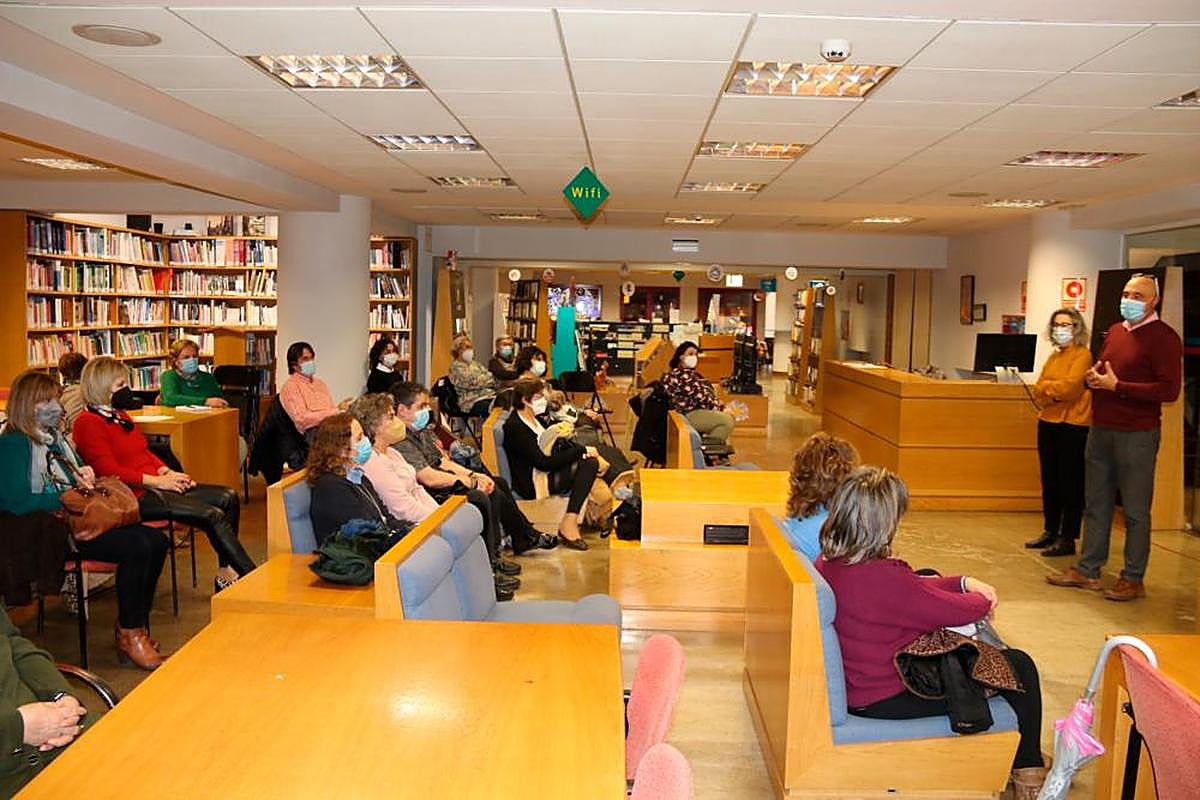 La actividad se desarrolló en la biblioteca con plazas limitadas por protocolo covid