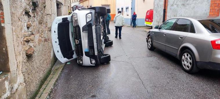 Cuatro heridos en un accidente en el casco urbano de Lumbrales