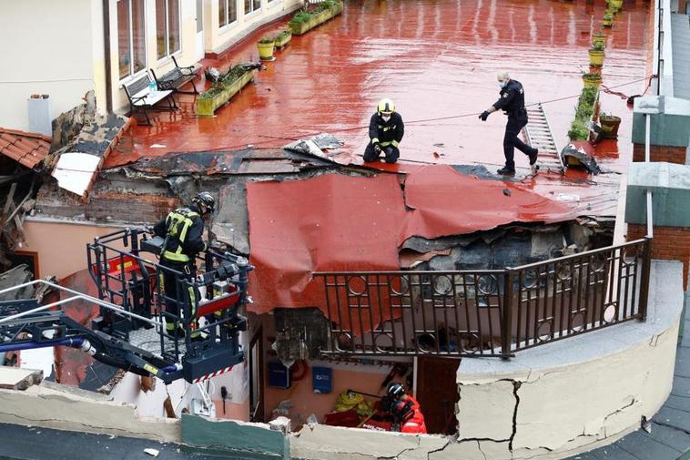 Localizan los cuerpos sin vida de los dos desaparecidos en el derrumbe del colegio San Vicente de Paúl de Gijón