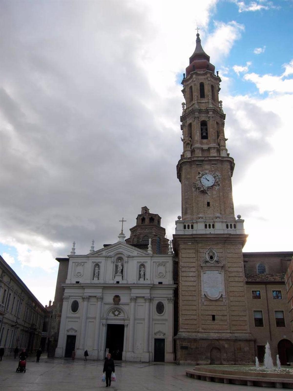 Catedral De La Seo En Zaragoza.