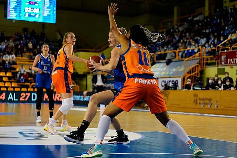 Galería de imágenes del partido del Avenida.