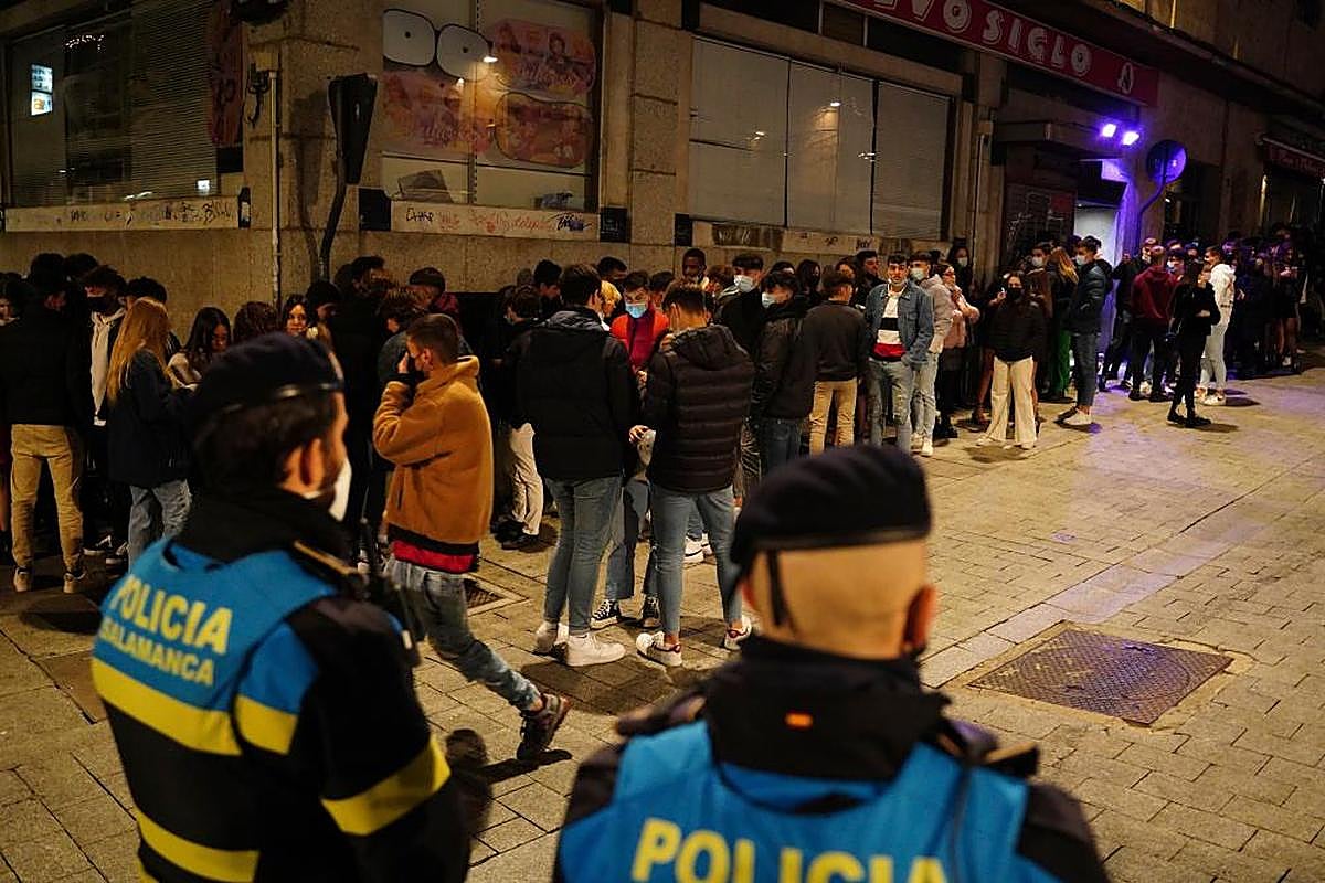 Agentes de la Policía Local en Salamanca.