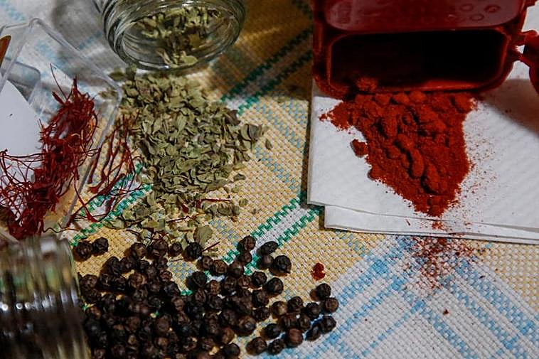 Especias para uso habitual en las comidas de los salmantinos.