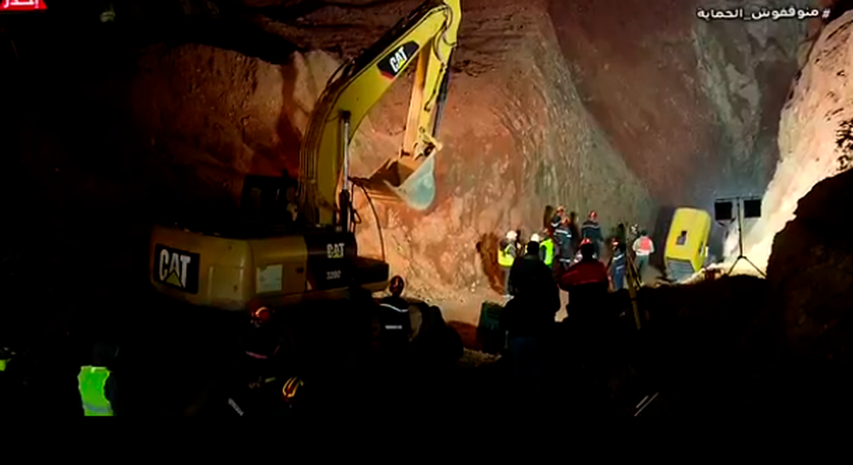 Los equipos de rescate trabajan para salvar a Rayan