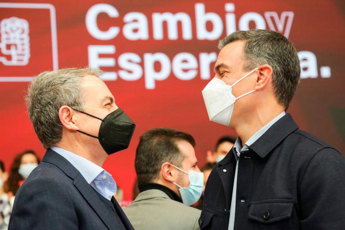 Zapatero y Sánchez, antes del acto de partido en León