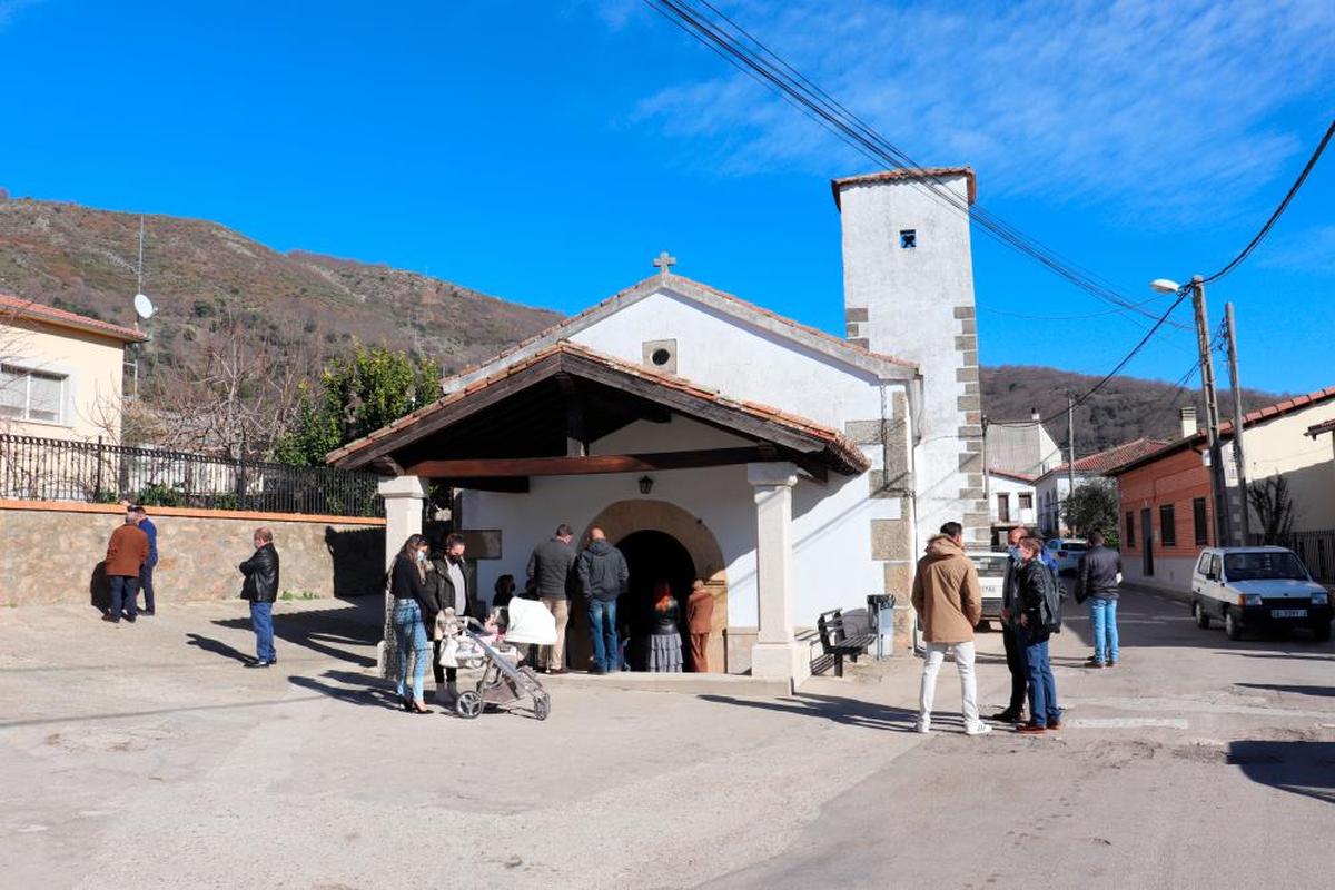 Imagen de la iglesia parroquial de Valdelamatanza.