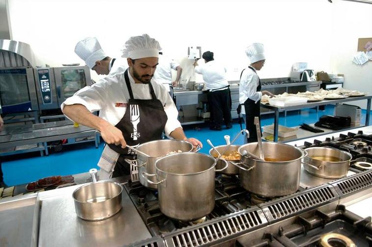 Las cocinas de un restaurante de la capital salmantina.