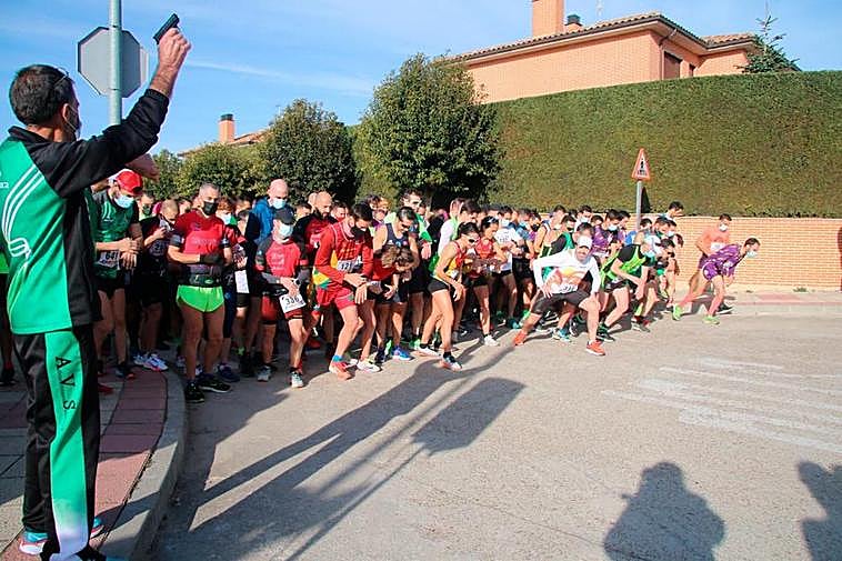 La salida de la quinta prueba de la XXIX Liga de Cross de Cabrerizos.