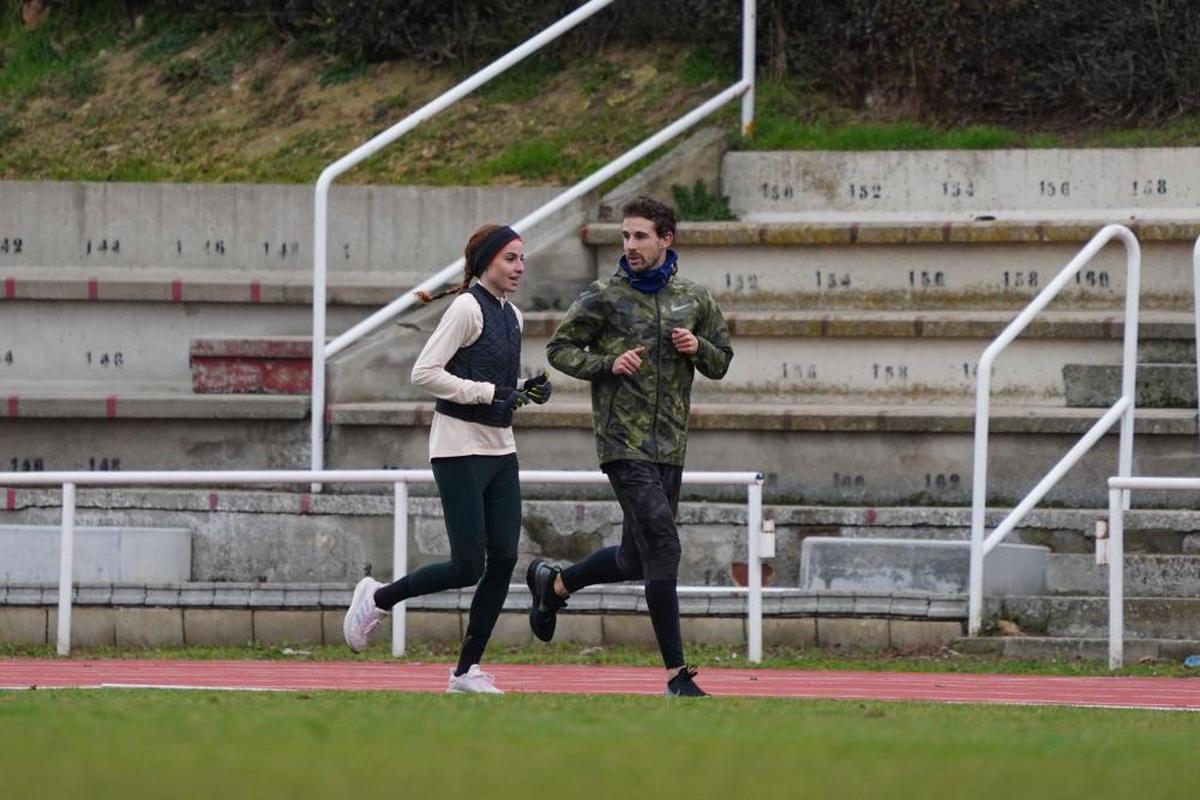 Lorena Martín y Álvaro de Arriba entrenan en Las Pistas