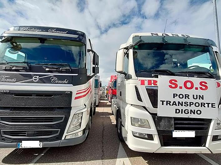 Camiones del convoy de Salamanca