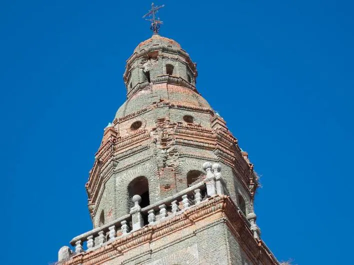 Torre de San Andrés en la iglesia de Palaciosrubios, en un grave estado de deterioro