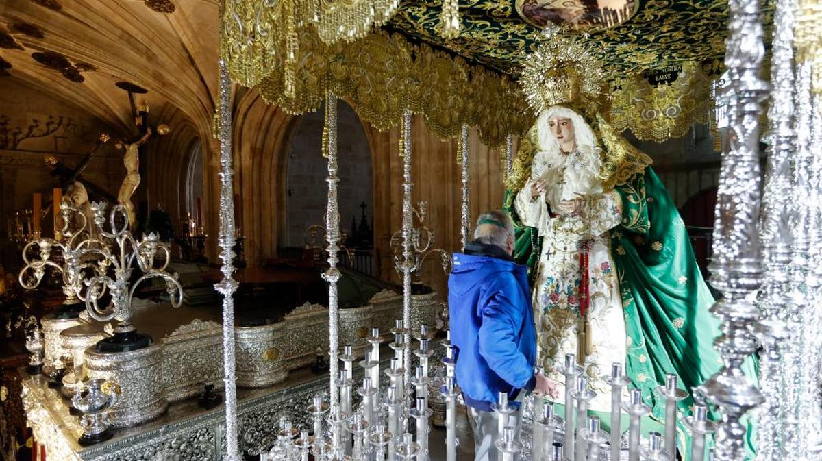 Preparativos de Nuestra Señora de la Esperanza.