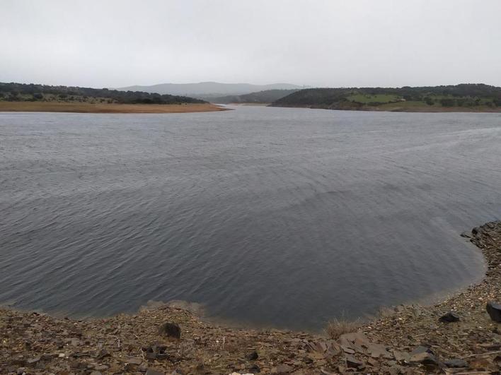 Embalse de Santa Teresa.