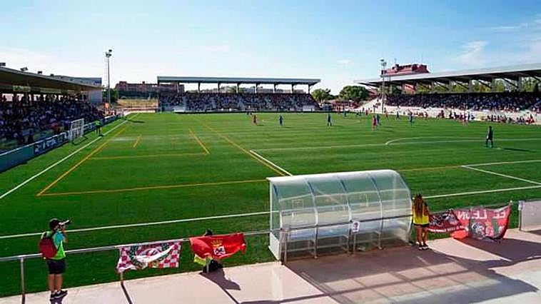 Primer partido de Unionistas en el Reina Sofía con publico tras las obras.