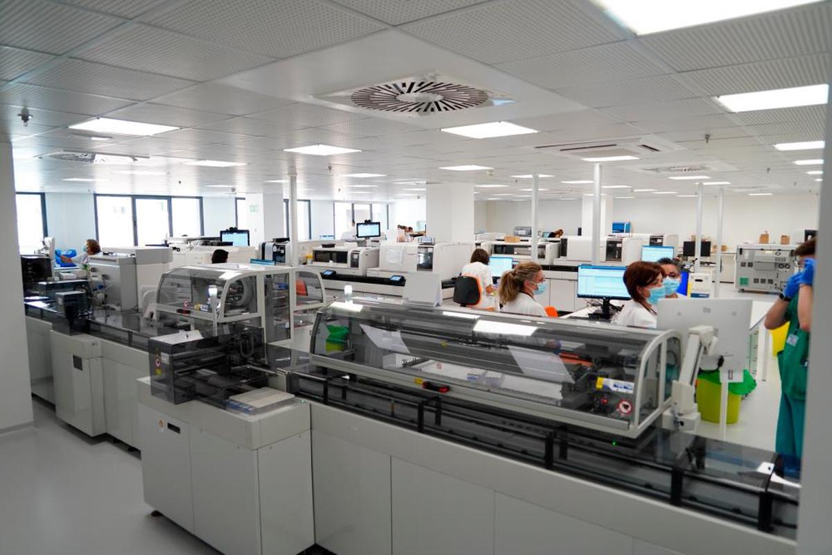 Imagen del laboratorio unificado del nuevo Hospital de Salamanca.