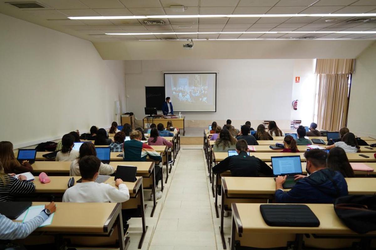 Estudiantes en un aula de la Facultad de Derecho de la Universidad de Salamanca.