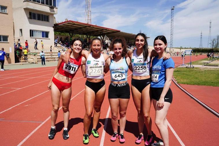 Galería de fotos del campeonato escolar de atletismo.