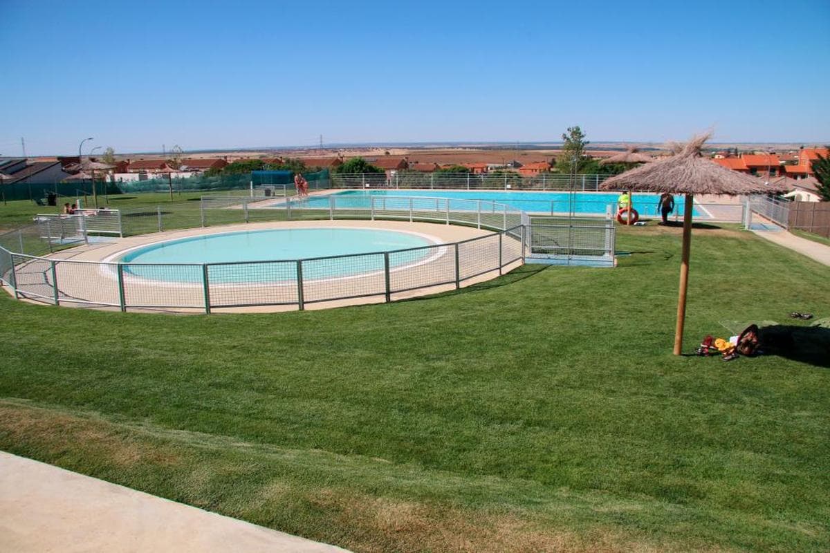 La última piscina pública en estrenarse fue la de Carrascal de Barregas el pasado verano.