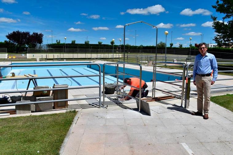 Mejoras en el acceso a la zona de baño de la piscina de Cabrerizos