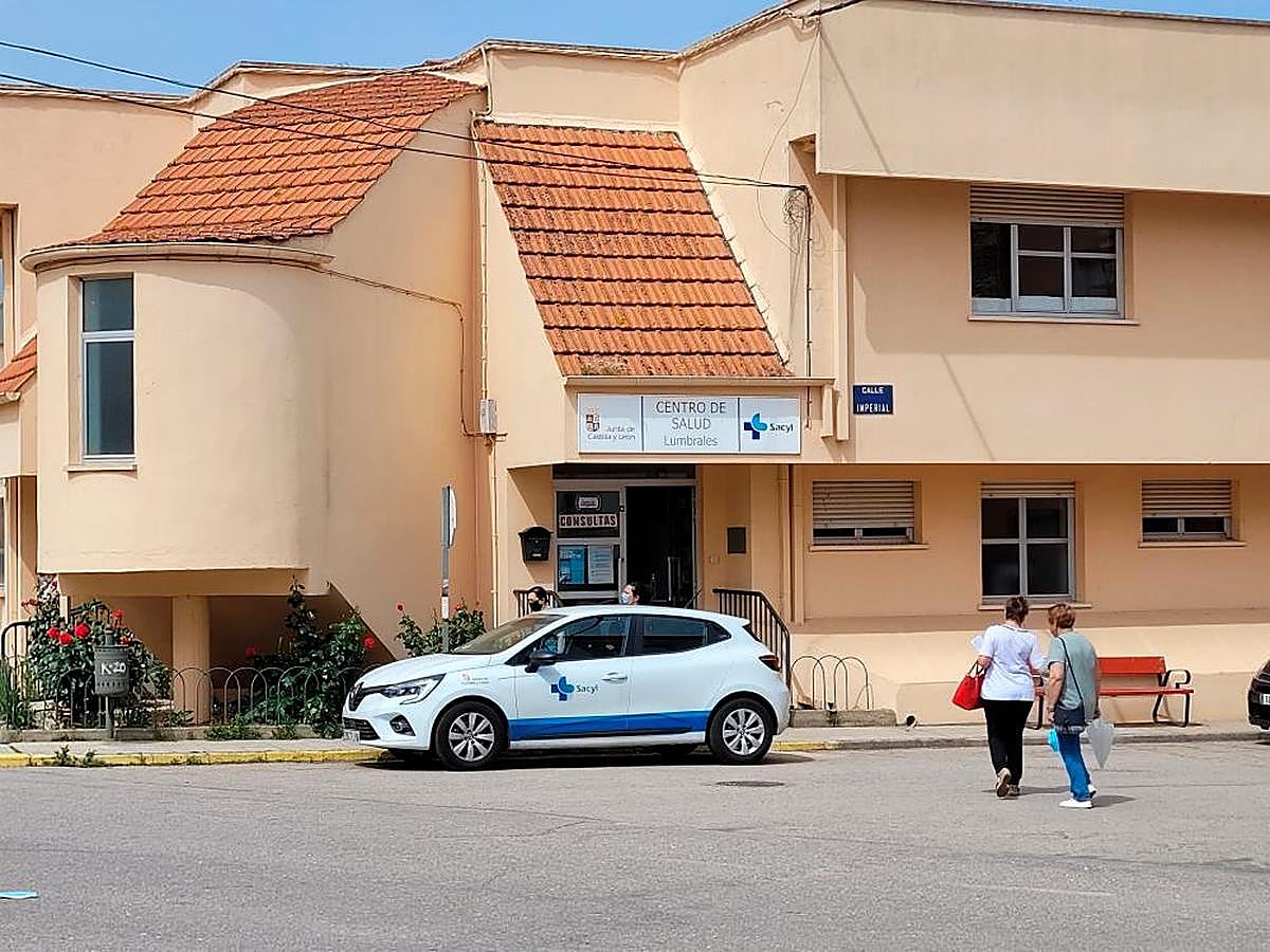Centro de Salud de Lumbrales, centro de referencia para los doce municipios de la zona básica de salud.