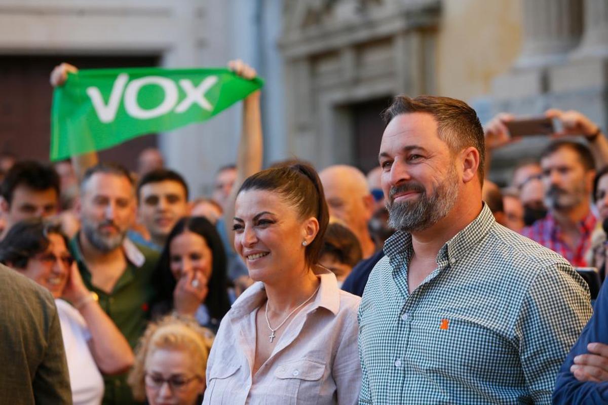 Macarena Olona y Santiago Abascal.