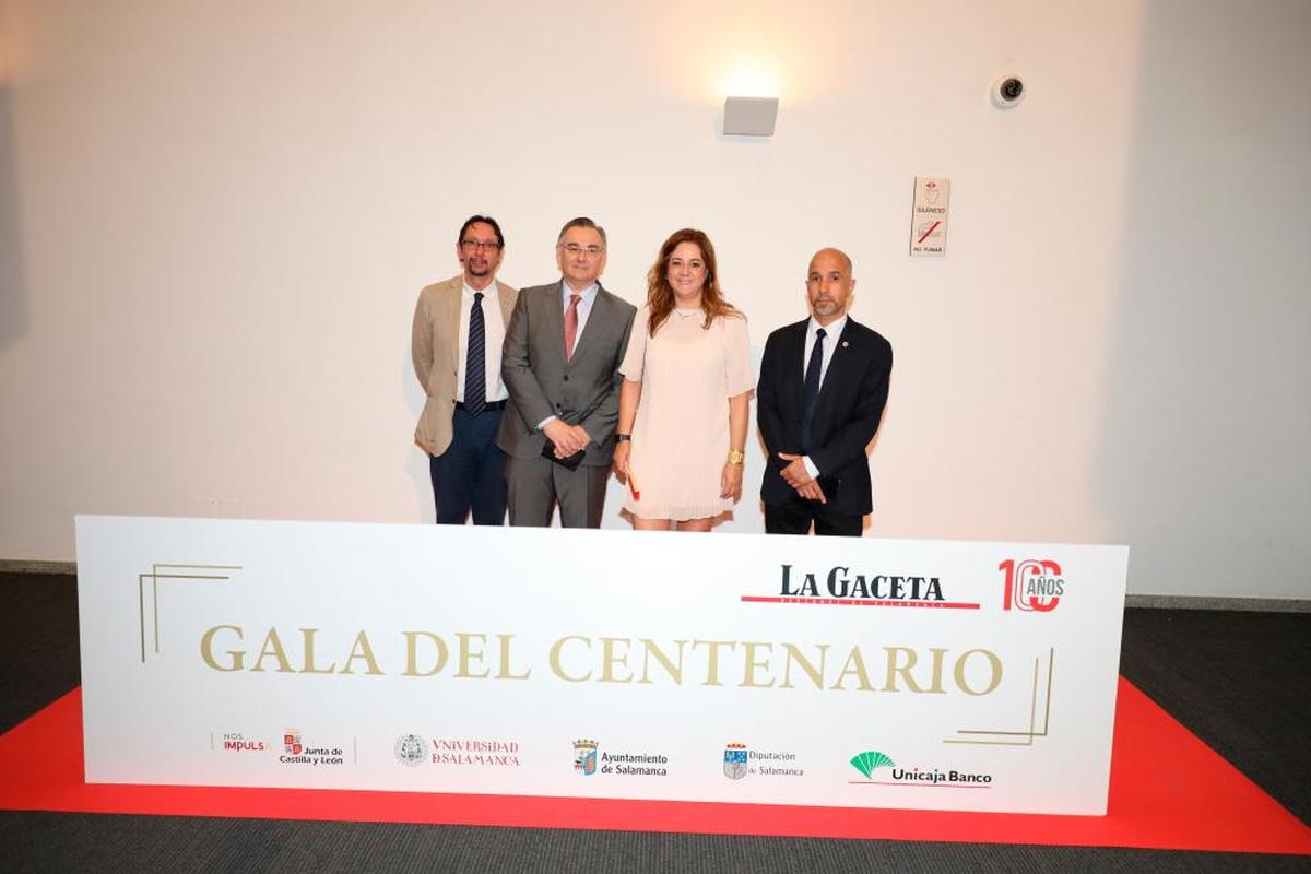 Luis Rodríguez, Eduardo Fabián Caparrós, María Ángeles Martín y Óscar González.