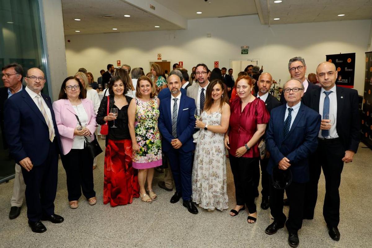 David Díez, María Jesús Moro, Marisa Bautista, Ana Martín, Javier González, Luis Rodríguez, Cristina Cea, Ana Sánchez, Óscar González, Ricardo López, Julio Pindado y Jesús Galende.