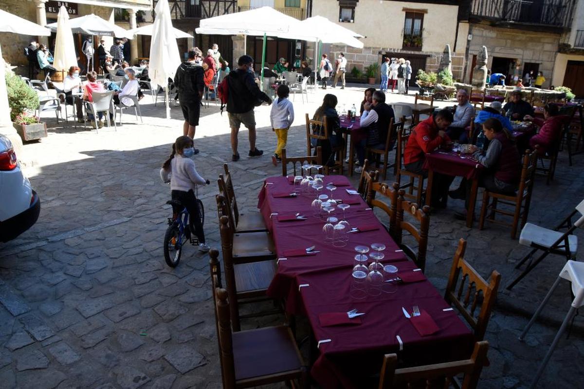 Localidades como San Martín del Castañar triplican su población durante el verano