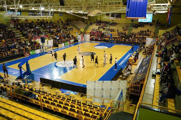 Vista del pabellón de Würzburg durante un choque de esta temporada en Liga EBA