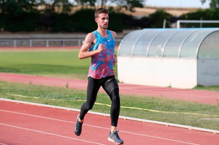 Álvaro de Arriba durante un entrenamiento en Las Pistas.