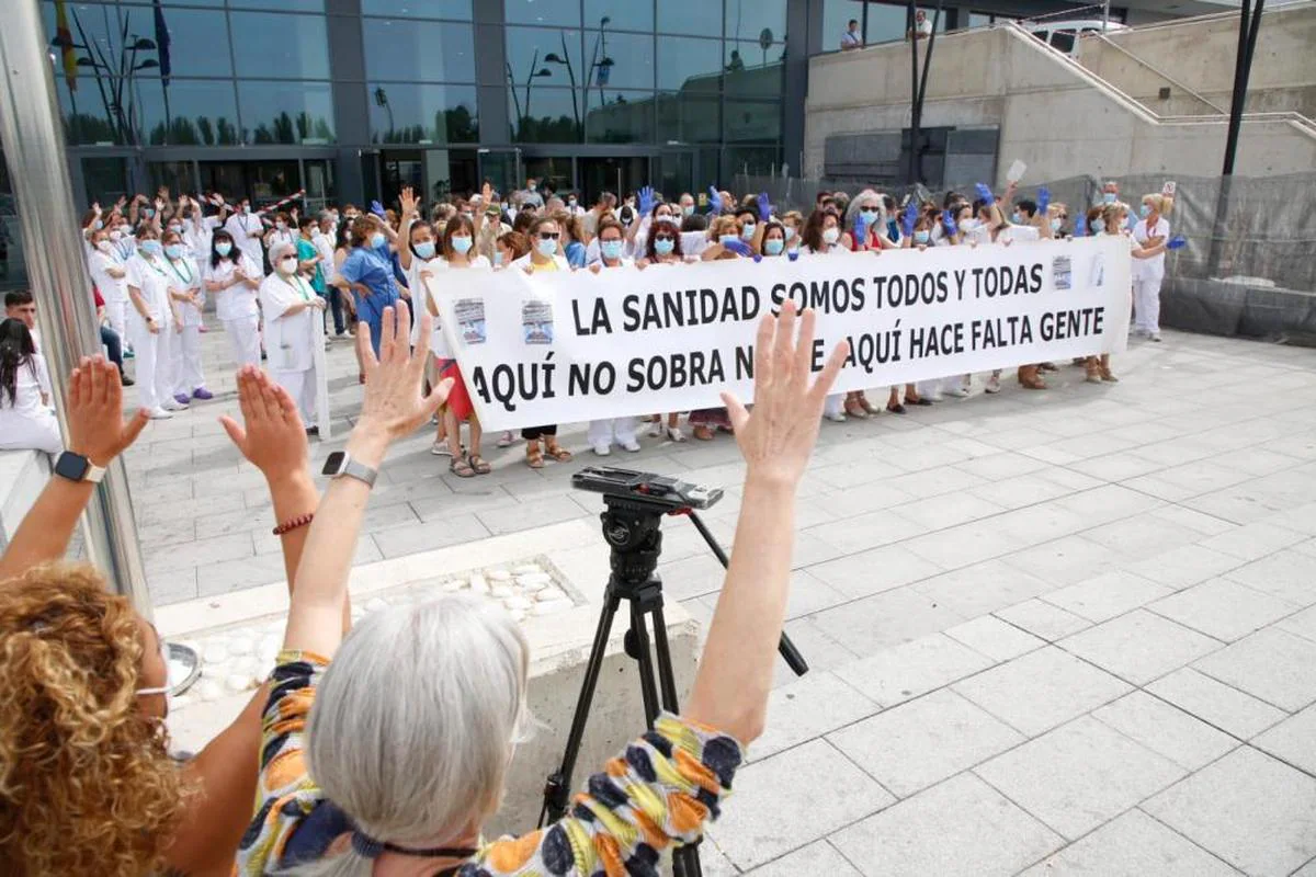 Protesta de los sanitarios este jueves en Salamanca.