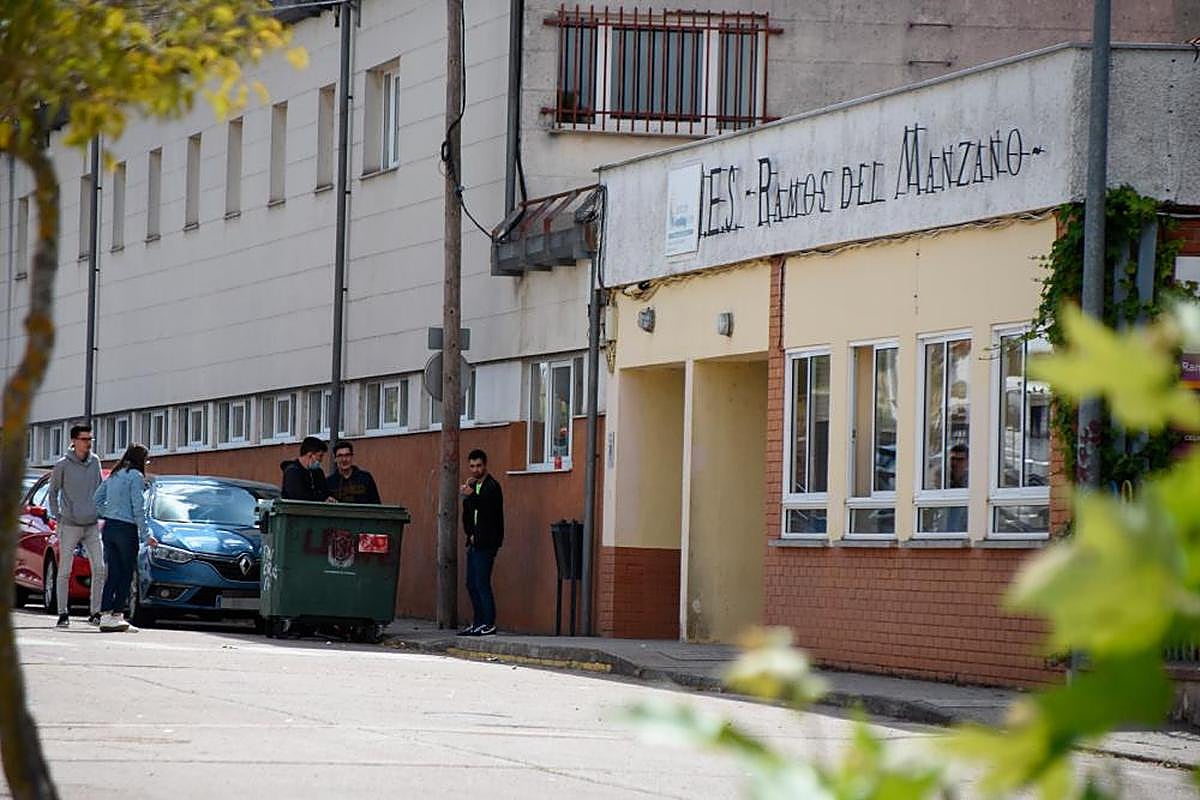 El proyecto de mejora urbanística se centra en el entorno del Instituto “Ramos del Manzano”.